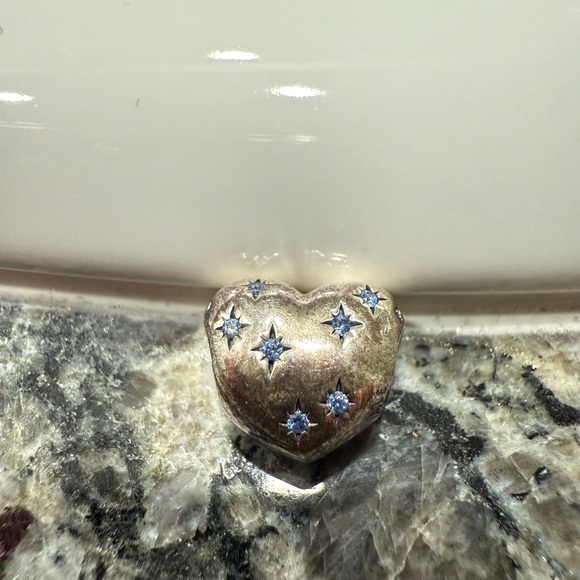 Pandora Cinderella charm - Picture 2 of 2
